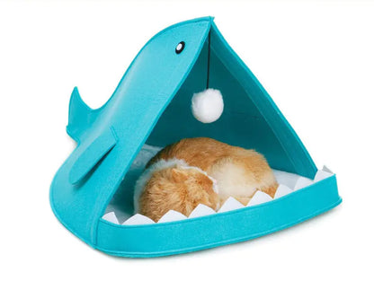 Customizable Felt Cat Bed - Shark Design for Pets